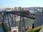 Dom-Luis-Hochbrcke in Porto am 09.05.2006, 3 Jahre spter, jetzt fhrt die Metro darber, seit dem 17.10.2005, 1 1/2 Jahre spter wie der ursprngliche Termin.