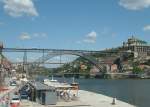 Die berhmte Hochbrcke ber den Doure in Porto.