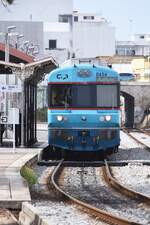 OLHÃO (Distrikt Faro), 12.03.2022, 0454 als Regionalzug nach Vila Real de Santo António im Bahnhof Olhão