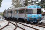 OLHÃO (Distrikt Faro), 12.03.2022, 0455 als Regionalzug nach Faro bei der Einfahrt in den Bahnhof Olhão