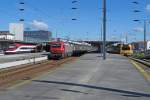 Bahnen in Portugal: Abwechslungsreiche und bunte Fahzeugparade auf dem Bahnhof PORTO CAMPANHA mit BR 4000, BR 3400, BR 5600 und BR 2200 am 25.