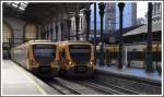 Triebzge der BR3400 in Porto So Bento. (15.05.2011)