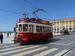 Historische Straßnbahn in Lissabon am 05.06.2017 (Praca do Comercio)