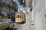 Lisboa / Lissabon CARRIS SL 28 (Tw 731) Graca im Oktober 1982. - Scan eines Farbnegativs. Film: Kodak Safety Film 5035. Kamera: Minolta SRT-101.