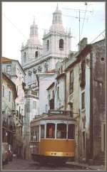 Wagen 778 der Linha 28 in der Alfama in Lissabon (06/92)