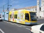 10.04.07,Lissabon,Straenbahn mit Vollwerbung.