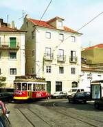 Lissabon Elétricos__Tw 550 auf Linie 28 Richtung Prazeres.__06-1999