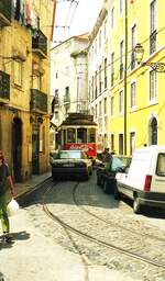 Lissabon Elétricos__Tw 550 auf Linie 28.