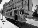 Der Eléctrico No. 220 der Sociedade de Transportes Colectivos do Porto (STCP) in der Innenstadt von Porto, aufgenommen im Mai 2013.