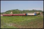 Personenzug aus Copca Mica nach Sibiu verläßt am 19.5.2015 den Ort Agarbiciu.
