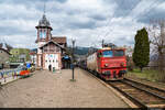 Am 13.04.2023 ist CFR Călători 40 0701 unterwegs mit dem IR 1830 von Galați nach Cluj Napoca und konnte hier bei der Einfahrt in die Station Vatra Dornei Băi, Rumänien aufgenommen werden
