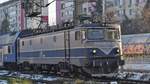 E-Lok 91-52-0-410292-3 verlässt am 02.12.2018 mit Regio-garnitur den Nordbahnhof Bukarest.