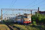 420 302-8 f�hrt mit dem R 5030 Ploiesti Sud - Bucuresti Nord durch Basarab in Richtung Bucuresti Nord.