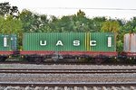 Ein Containerzug aus Constanta zieht am 21.08.2016 im Bahnhof Bucuresti Baneasa hinein.