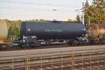 Kesselwagen der Vest Trans Rail in Bahnhof Campina am 01.10.2017