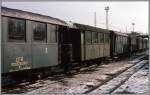 Ab dem Bahnhofplatz Sibiu fuhr eine dampfbetriebene Schmalspurbahn. Die Lok konnte ich leider nicht fotografieren, denn zu der Zeit war es noch zu riskant in Anwesenheit von Polizei Eisenbahnaufnahmen zu machen. Ich weiss auch nicht wohin sie fuhr diese Bahn mit ihren kleinen Wagen. (Archiv 12/1978)
