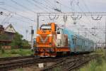 Die modernisierte 82-0346-0 der CFR rangiert am 12.5.2010 eine
Doppelstockeinheit im Bahnhof Timisoara Nord.