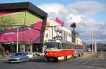 Rumänien / Straßenbahn (Tram) Arad: Tatra T4D - Wagen 903 (ehemals Halle/Saale) sowie Tatra B4D - Wagen 213 (ehemals Halle/Saale) der Compania de Transport Public SA Arad (CTP Arad SA), aufgenommen im März 2017 im Stadtgebiet von Arad.