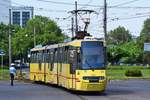 Straßenbahn der Linie 41 in Bukarest in der Nähe des Bahnhofs Bucuresti Baneasa fotografiert am 06.05.2018