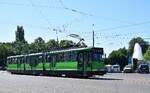 Triebwagen 314 ist einer der wenigen V3A welcher schon modernisiert wurde und im aktuellen gr�nen Farbkleid durch die Stadt f�hrt.