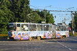 Katzentram Triebwagen 071 biegt von der Strada Gageni in die Soseaua Nordului auf den Weg nach Ploiesti Sud.