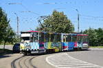 Triebwagen 090 f�hrt in einer abstrakten Lackierung durch die Stadt welche von Silviu Mebs von Hand gestaltet wurde.