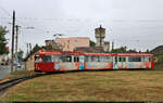 In der Wendeschleife am Bahnhof Aradul Nou (RO) bricht Duewag GT 8, Wagen 1863, zu einer neuen Tour auf.