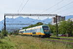 Triebzug 5721 und 5713 erreichen als IR11533 aus Bucuresti Nord den Stadtrand von Brasov.