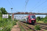 101 017 rauscht als IR 16530 Cluj Napoca - Bucuresti Nord durch Carpati in Richtung Bucuresti Nord.