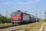 410 806-0 fährt mit dem R 9002 Rosiori Nord - Bucuresti Nord in Bucurestii Noi ein.