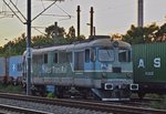 Diesellok 0-60-1647-6 der Vest Trans Rail wartet am frühen Abend des 21.08.2016 im Bahnhof Bucuresti Baneasa.