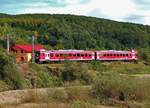 RO-TFC Triebwagengaritur 78 3224 am 16.09.2013 als RB von Ploiesti nach Slanic kurz vor dem Haltepunkt Vladesti.