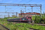 425 570-5 durchfährt Bucuresti Basarab als RE 11082 Constanta - Bucuresti Nord.