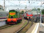 TschM33-2726 und 3P2K-118 im Kaßaner Bahnhof in Moskau.