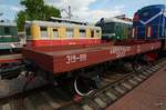 Ein Güterwagen im Eisenbahnmuseum von Moskau Anfang Mai 2016