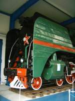 Russische P 36 0123 im Technikmuseum Prora. Leider ist die Lok riesig und der Platz zum fotografieren sehr begrenzt, 17.06.06