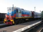 TEM2 – 7386 (TЗM – 7386) im Abendlicht auf Bahnhof Naoesjki (Наушки) am 14-9-2009. Bahnhof Naoesjki ist ein Grenzbahnhof zwischen Russland und Mongolei.