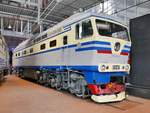 Passagier-Diesellok ТЭП70-0007 im Russischen Eisenbahnmuseum in St. Petersburg, 4.11.2017