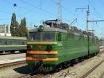 VL80t-2037 e-lok im Bahnhof Saratow, 08.08.2008  
