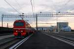 Moderneres war in Barabinsk am Zug: ЭП2K-070 vor D 20  Vostok . 30.07.2012