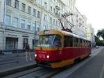 Russland: Straßenbahn / Tram Moskau: Tatra T3SU (Tatra T3 MTTCh) der Straßenbahn Moskau, aufgenommen im Juli 2015 im Stadtgebiet von Moskau.