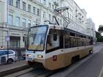 Russland: Straßenbahn / Tram Moskau: Ust-Katawer Waggonbaufabrik (UKWS) 71-619 (КТМ-19) der Straßenbahn Moskau, aufgenommen im Juli 2015 im Stadtgebiet von Moskau.