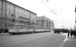 Leningrad Tram__LM-68M Dreifachtraktion auf Linie 49.__10-1977