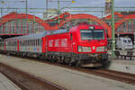 Ein Vectron des Wiener Leasing-Unternehmens ELL im hohen Norden: 193 254 steht in Malmö C bereit zur Abfahrt nach Stockholm.