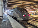 SJ X2535 mit dem Ziel G�teborg steht in Stockholm Central, 13.05.206.