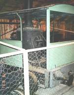 Dampflokomotive mit vertikal-kessel, die  Kalven  (Helsingborg Stads Hamnfrvaltning AB), baujahr 1874, Alexander Chaplin, Cranston Hill Works Ltd. (abfertigungsnummer 1644?) Glasgow, geliefert durch Wimshurst, Hollick & Co., Ltd., London, in einem wagenstall in Fredriksdal Freilichtmuseum, Helsingborg.