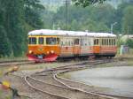 Nora Bergslags Veteran-Jrnvg: Der schwedische Dieseltreibwagen Y6 1125 fhrt mit seinem aus zwei weiteren Beiwagen gebildeten Museumszug in den Bahnhof Nora ein, dem Zentrum der Nora Bergslags