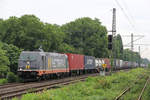 Vom Bahnsteig der Station Duisburg-Meiderich Süd wurde Hector Rail 241.001  Kenobi  am 24.