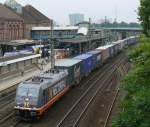 241 003 von Hectorrail mit dem Ikeazug in Hamburg-Harburg.