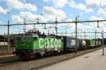 GC (green cargo) Rc4 1309 am 5.8.2008 in Sundsvall C mit eingefahrendem  Gterzug aus dem Sden.